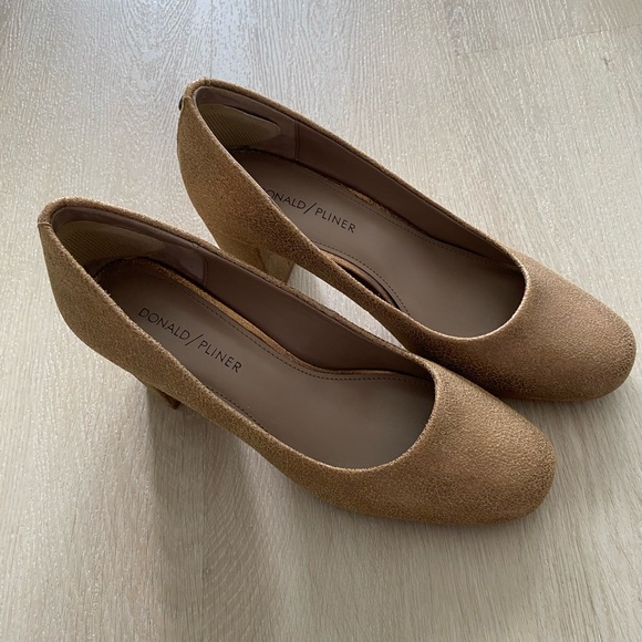 Donald J. Pliner Block Heels - Picture 1 of 5